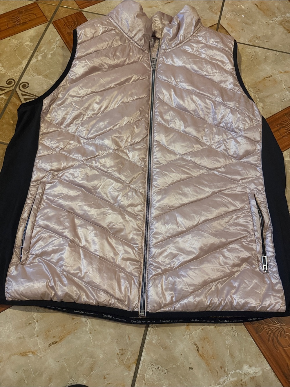 Calvin Klein Light Pink Quilted Puffer Vest - Picture 1 of 3